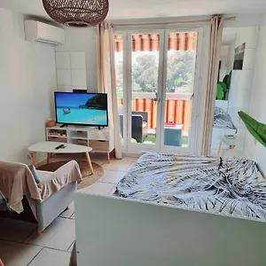  Appartement Climatisé Design Au Cœur De St-aygulf à 200 Metres La France